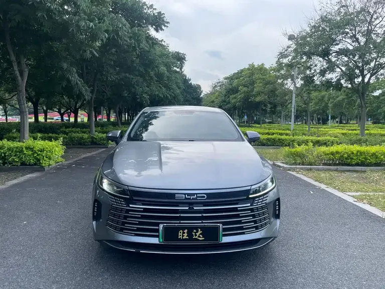 BYD Destroyer 05 Champion DM-i 120 KM Distinguished