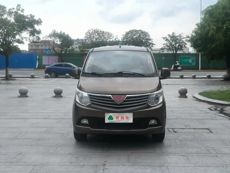 Wuling Journey Classic 1.8 L Luxury LJ479 QE2