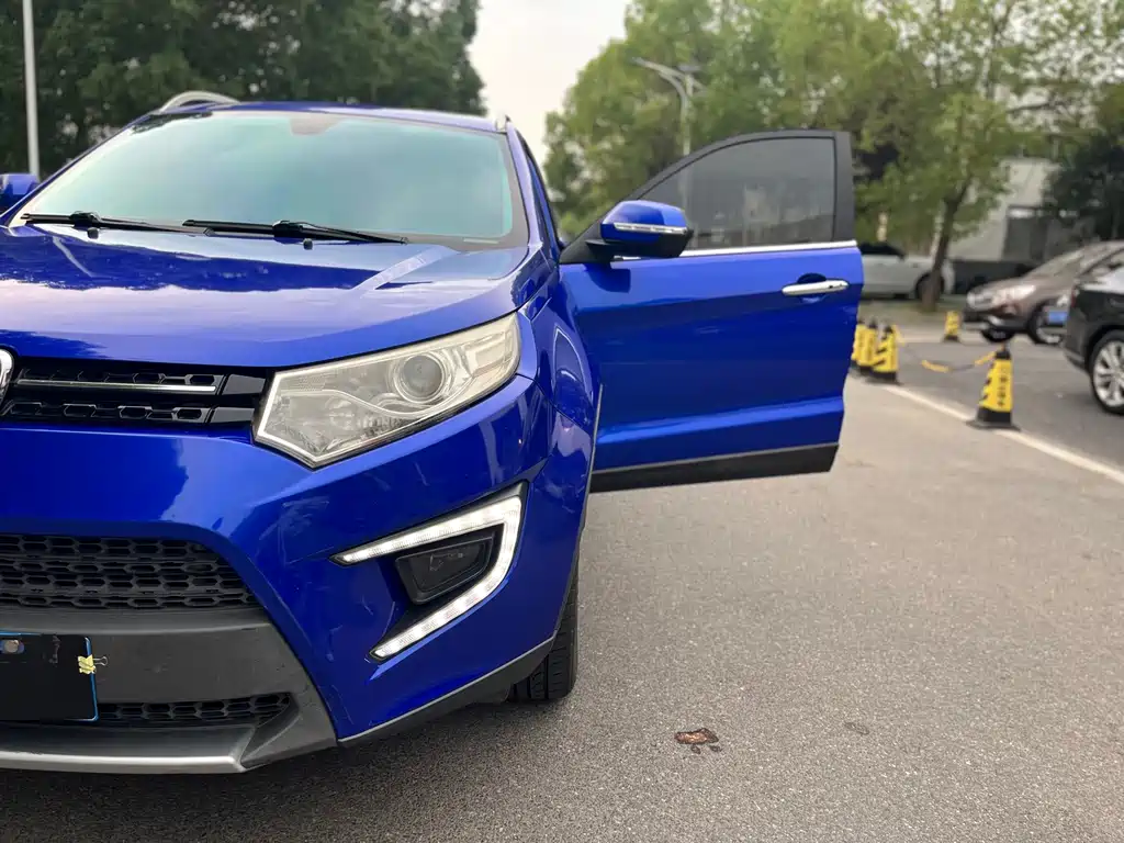Yusheng S330 1.5 L GTDi Auto 2 WD Distinguished