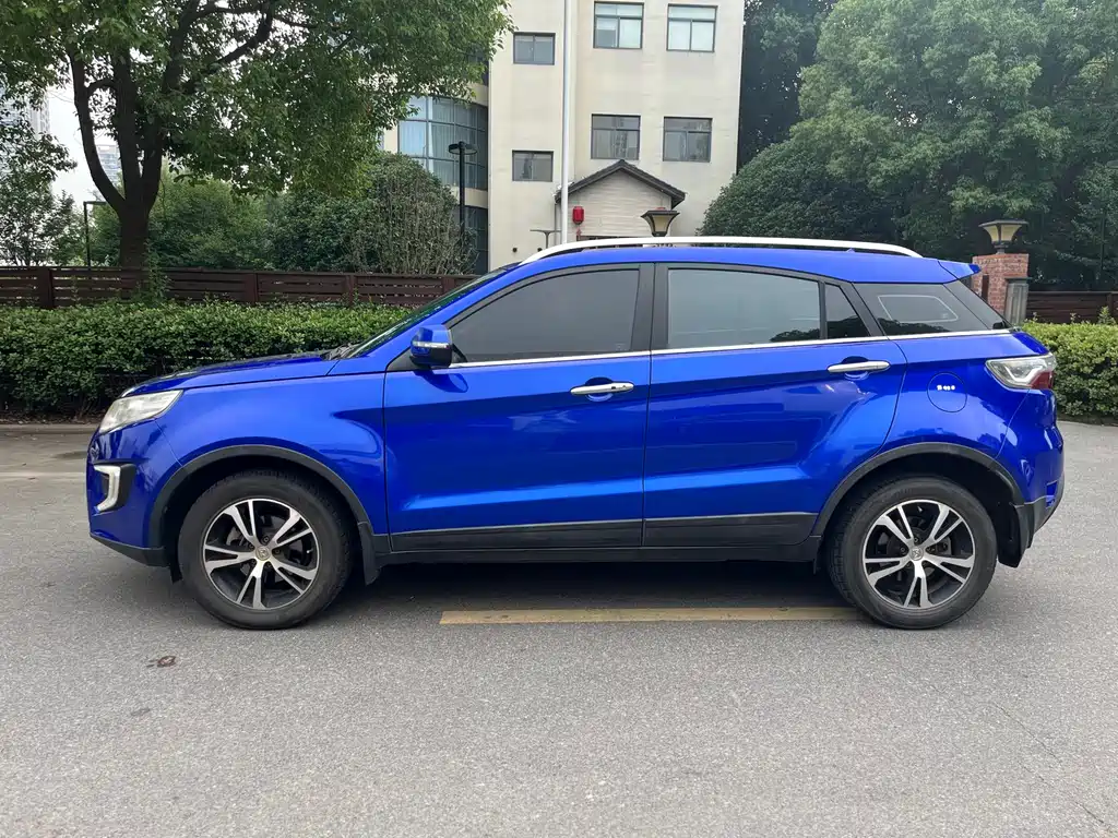 Yusheng S330 1.5 L GTDi Auto 2 WD Distinguished