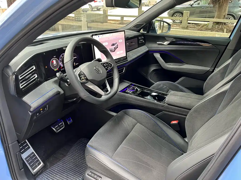 Tiguan L PRO 330 TSI 2 WD R-Line Smart Supreme