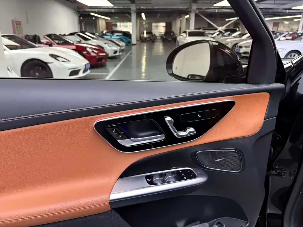 Mercedes-Benz GLC GLC 260 L 4 MATIC Dynamic 5-seat