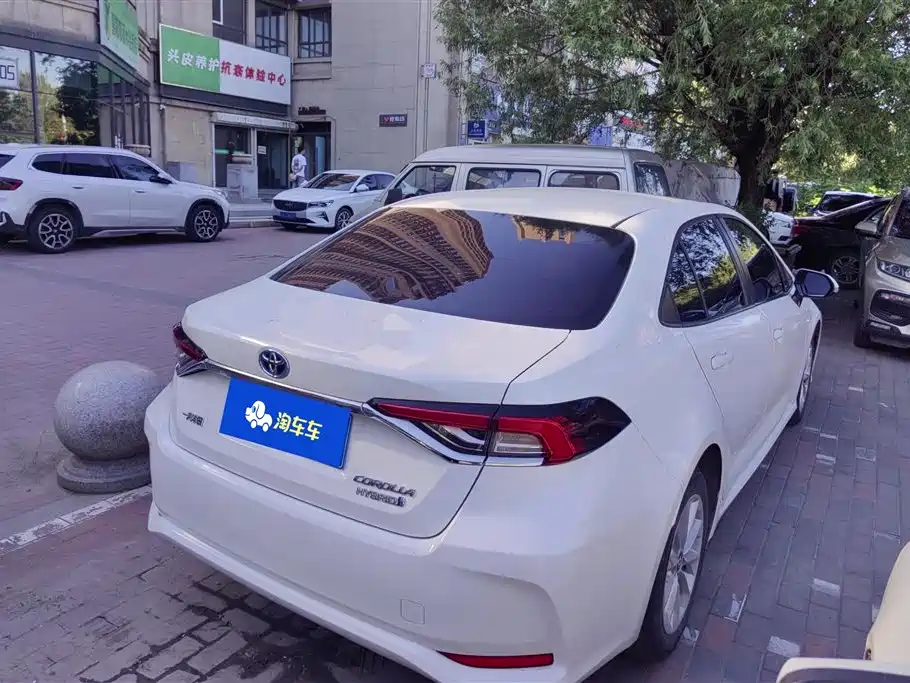 Corolla Dual Engine 1.8 L E-CVT Pioneer