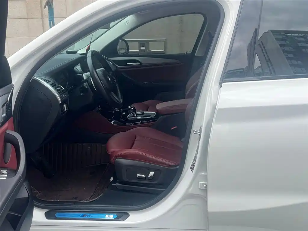 BMW X4 xDrive 25 i M Sport Package