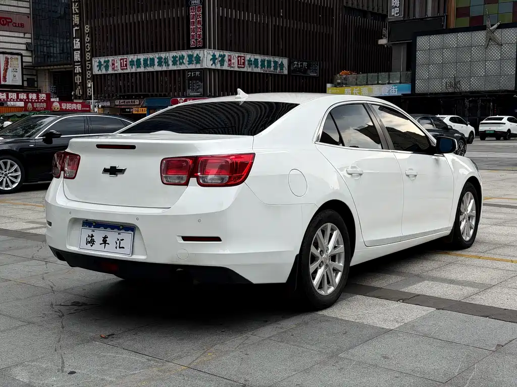 Malibu 2.0 L Auto Luxury