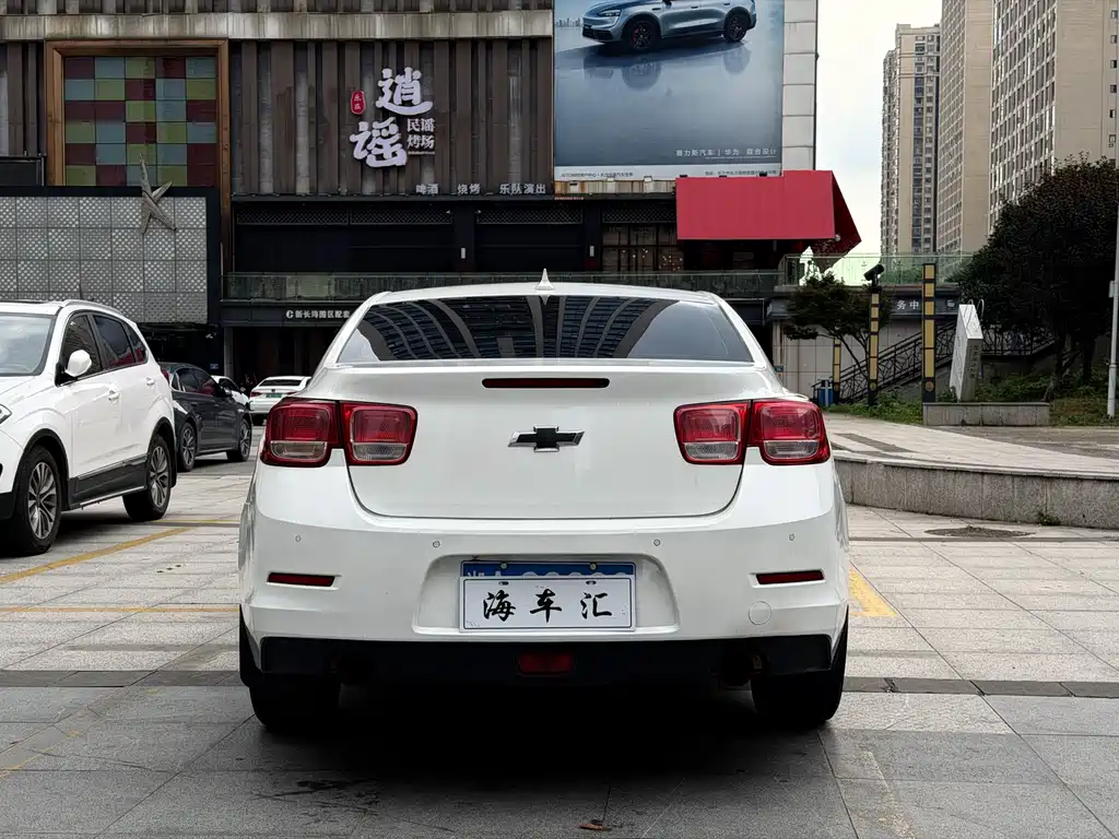 Malibu 2.0 L Auto Luxury