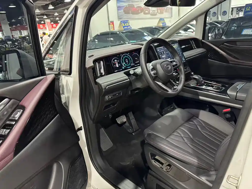 GAC Trumpchi M8 Master Series 400 T Distinguished