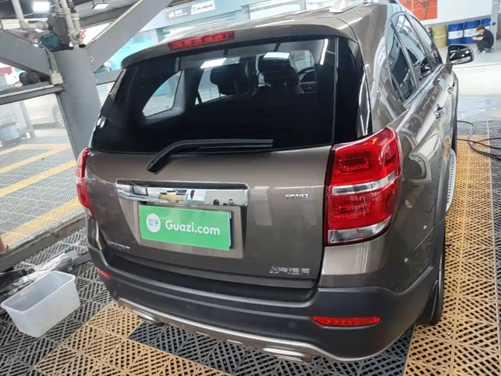 Captiva 2.4 L 4 WD Flagship 7-seat