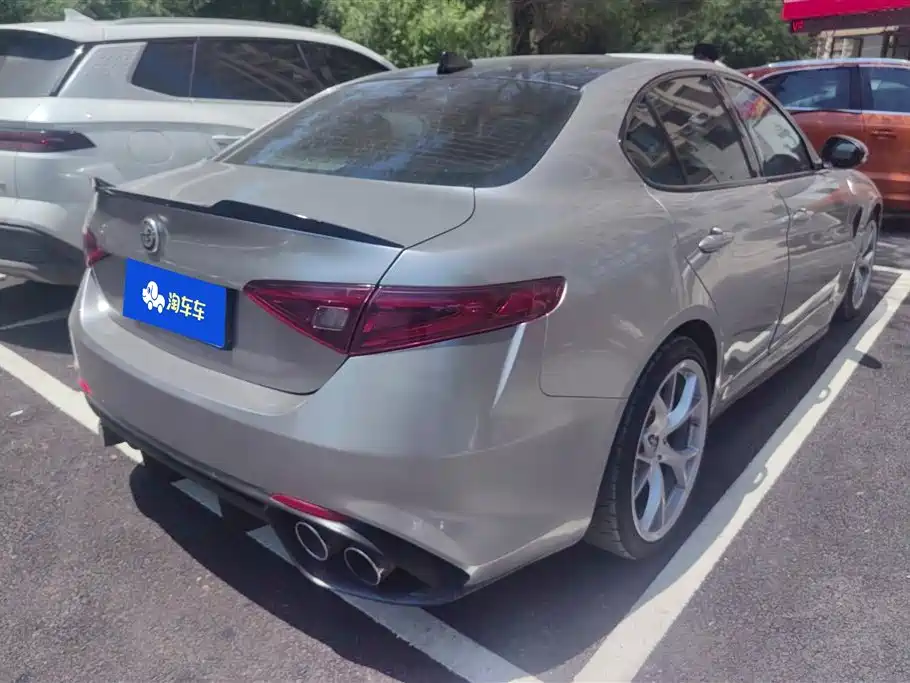 Giulia 2.0 T 280 HP Luxury