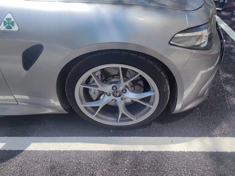Giulia 2.0 T 280 HP Luxury