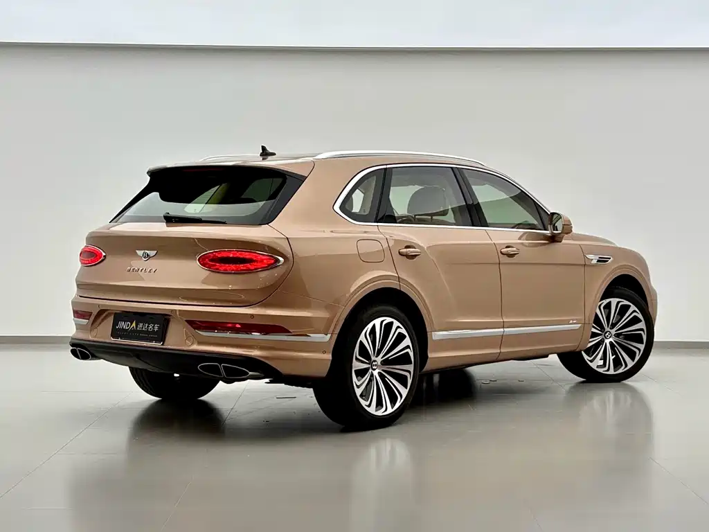 Bentayga 添越 2024款 4.0 T V8 S 炫黑版