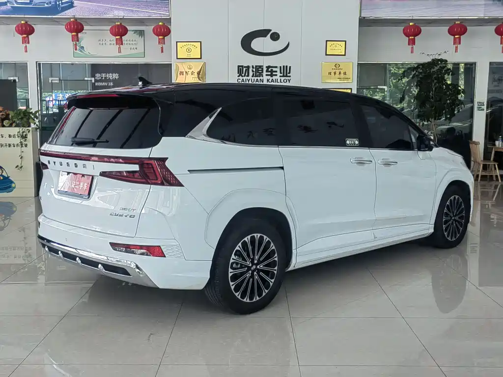 Custo 380 TGDi TOP Premium Smart Love Flagship