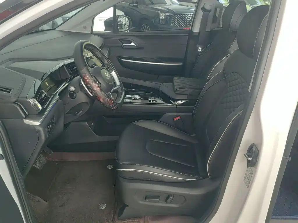 Custo 380 TGDi TOP Premium Smart Love Flagship