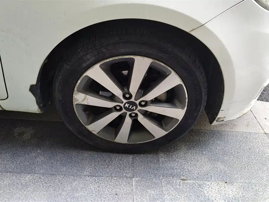 Kia K2 Sedan 1.6 L AT Premium
