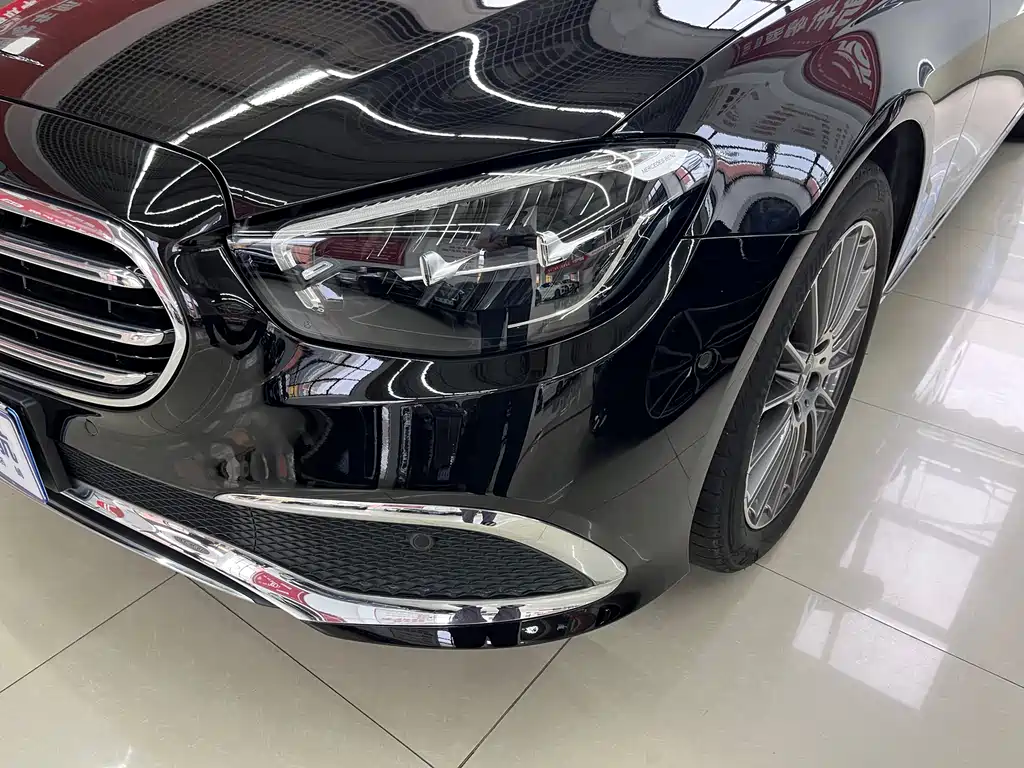 Mercedes-Benz E-Class E 260 L