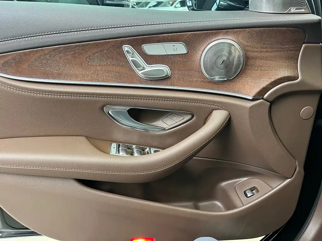 Mercedes-Benz E-Class E 260 L