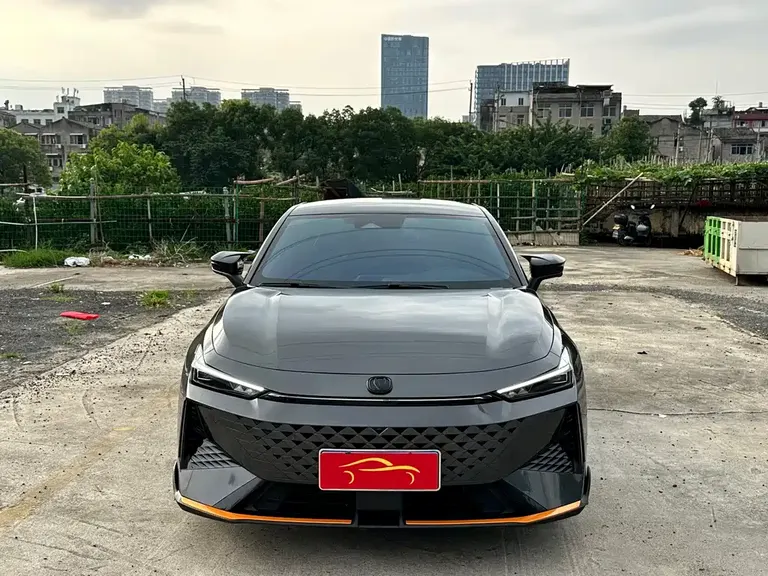 Changan UNI-V 1.5 T Distinguished Sport
