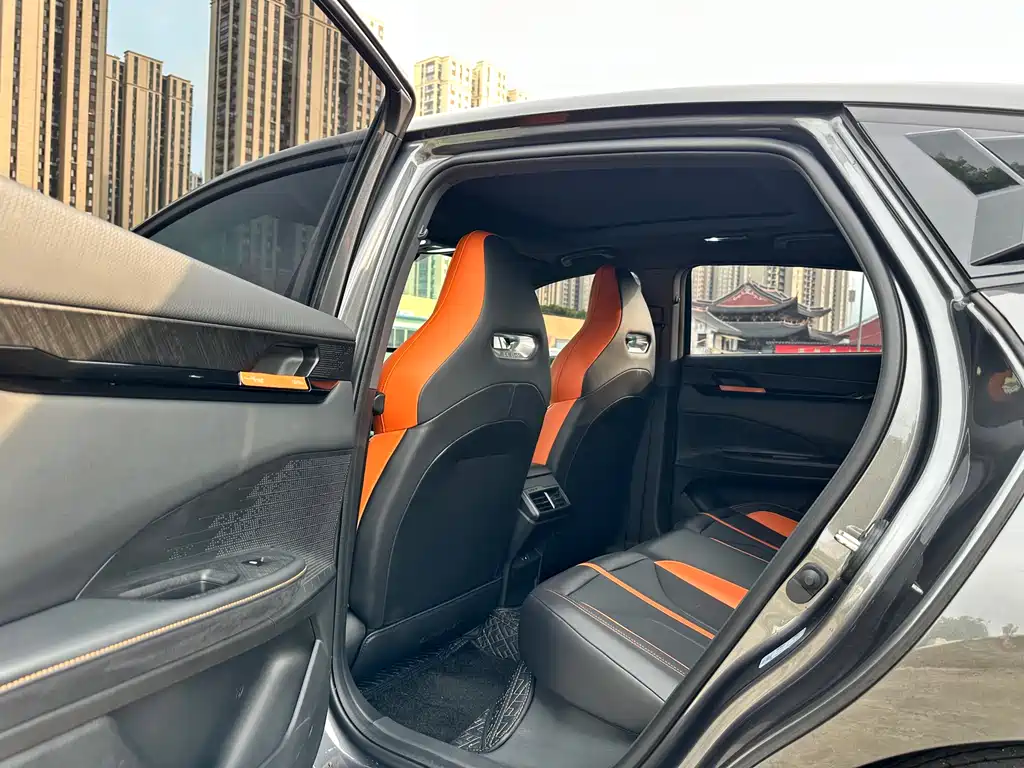 Changan UNI-V 1.5 T Distinguished Sport