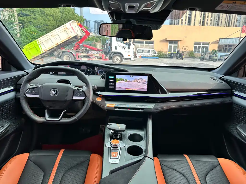 Changan UNI-V 1.5 T Distinguished Sport