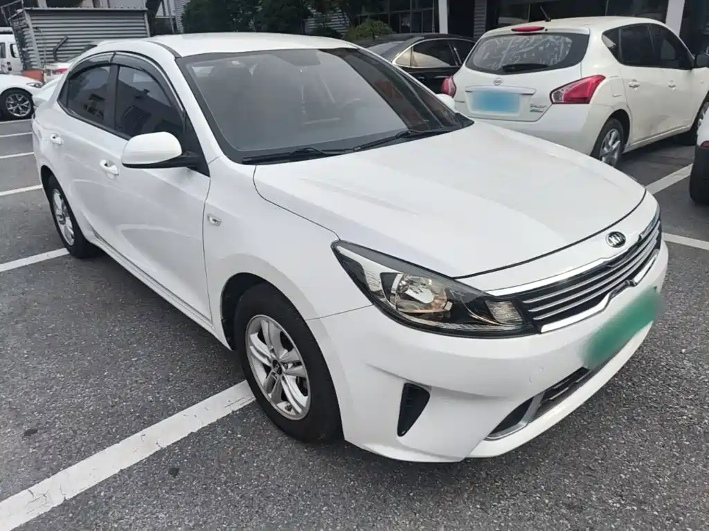Forte 1.6 L Auto Smart Enjoyment Connected Value-Connect