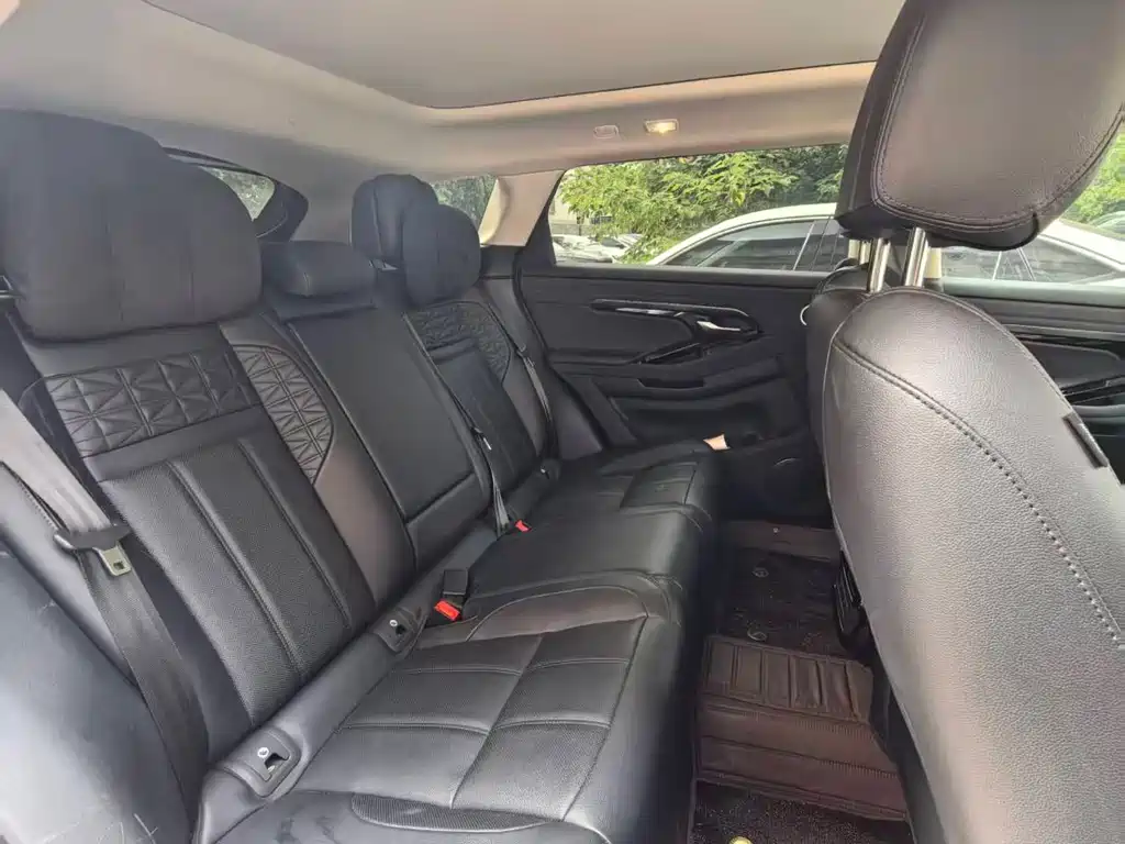 Range Rover Evoque Aurora L 249 PS R-Dynamic Corinth Bronze Special Edition