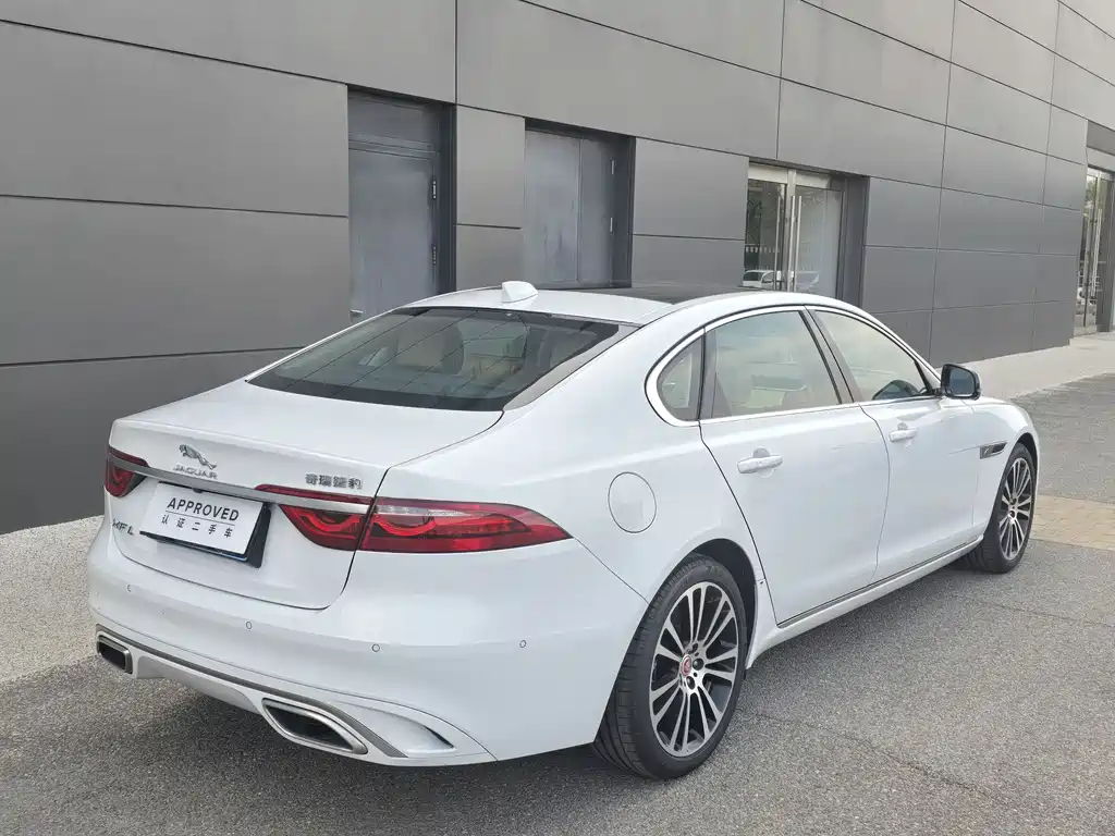 Jaguar XFL 2.0 T P250 2 WD Premium Luxury