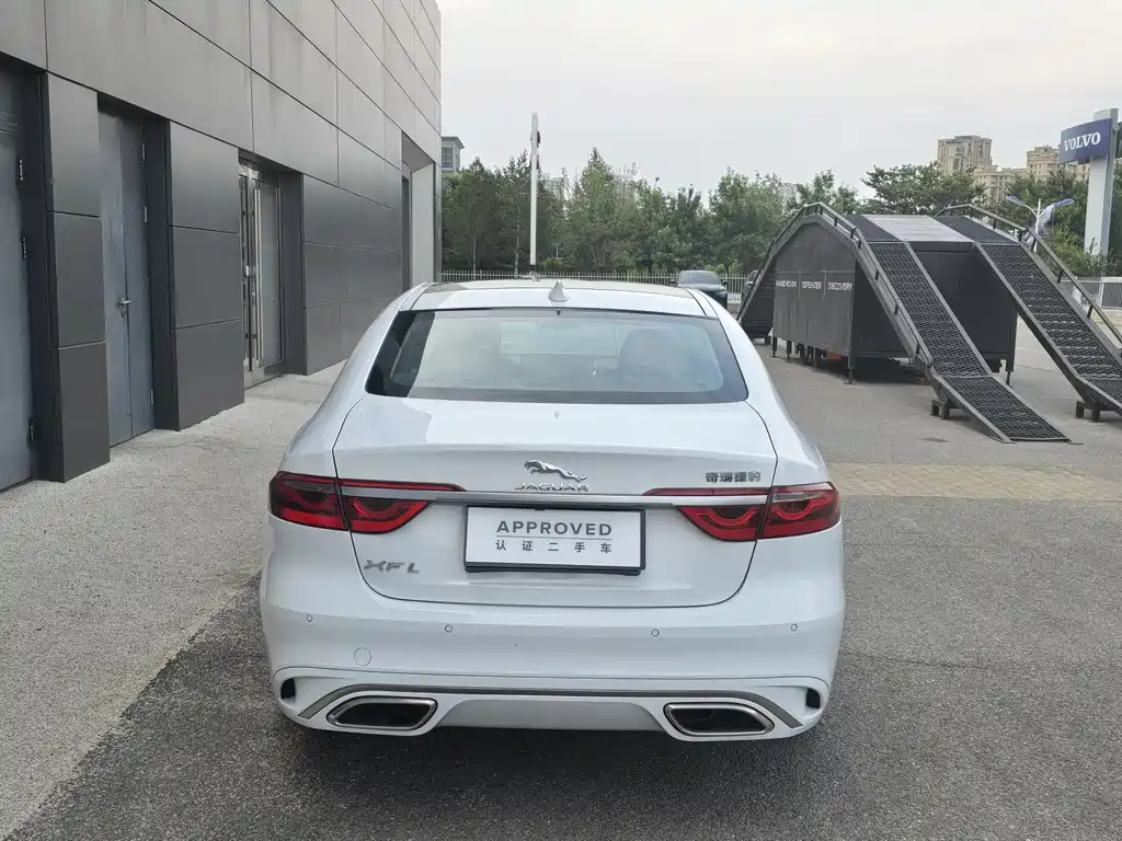 Jaguar XFL 2.0 T P250 2 WD Premium Luxury