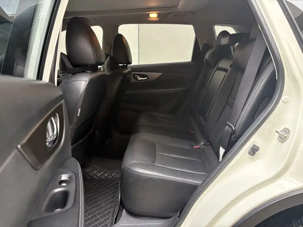 X-Trail 2.0 L CVT Comfort 2 WD