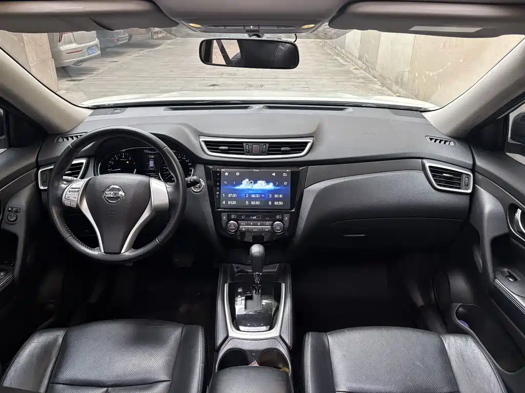 X-Trail 2.0 L CVT Comfort 2 WD
