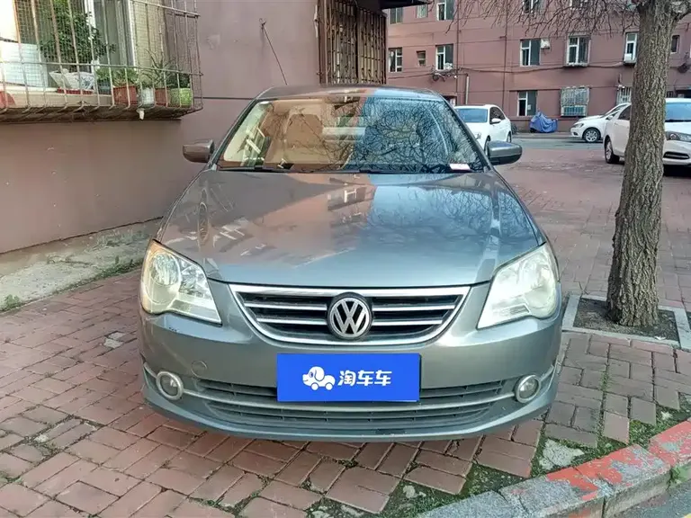 Volkswagen Bora 1.6 L Auto Fashion