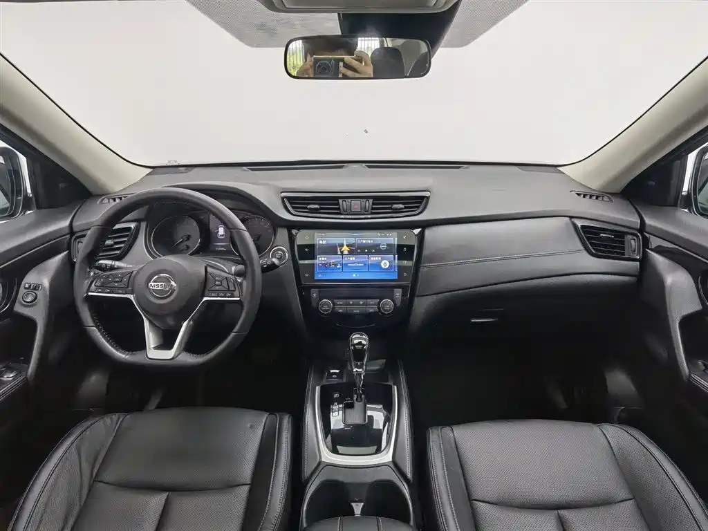 X-Trail 2.0 L XL Premium CVT 2 WD Connected Premium