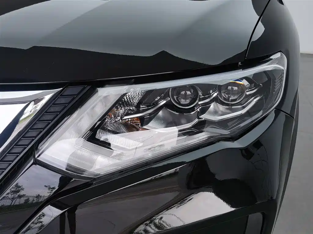 X-Trail 2.0 L XL Premium CVT 2 WD Connected Premium