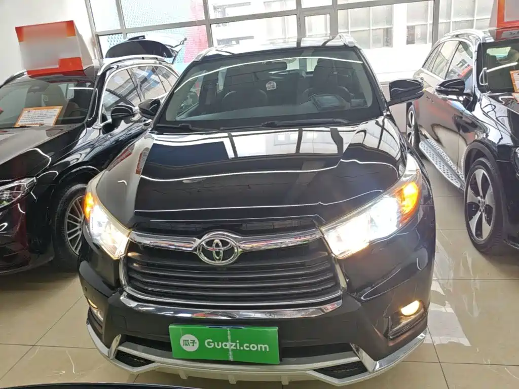 Highlander 2.0 T 4 WD Luxury 7-seat