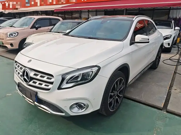 Mercedes-Benz GLA GLA 220 4 MATIC Luxury
