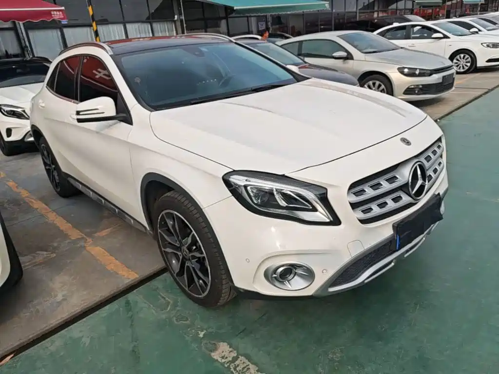 Mercedes-Benz GLA GLA 220 4 MATIC Luxury