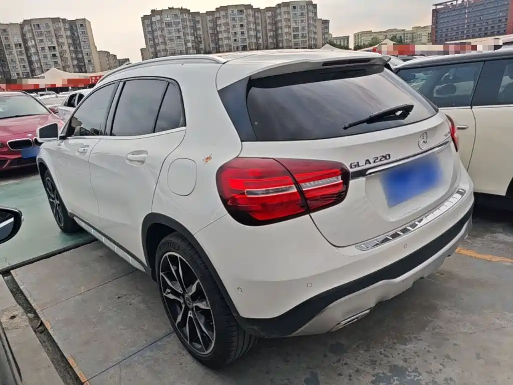 Mercedes-Benz GLA GLA 220 4 MATIC Luxury