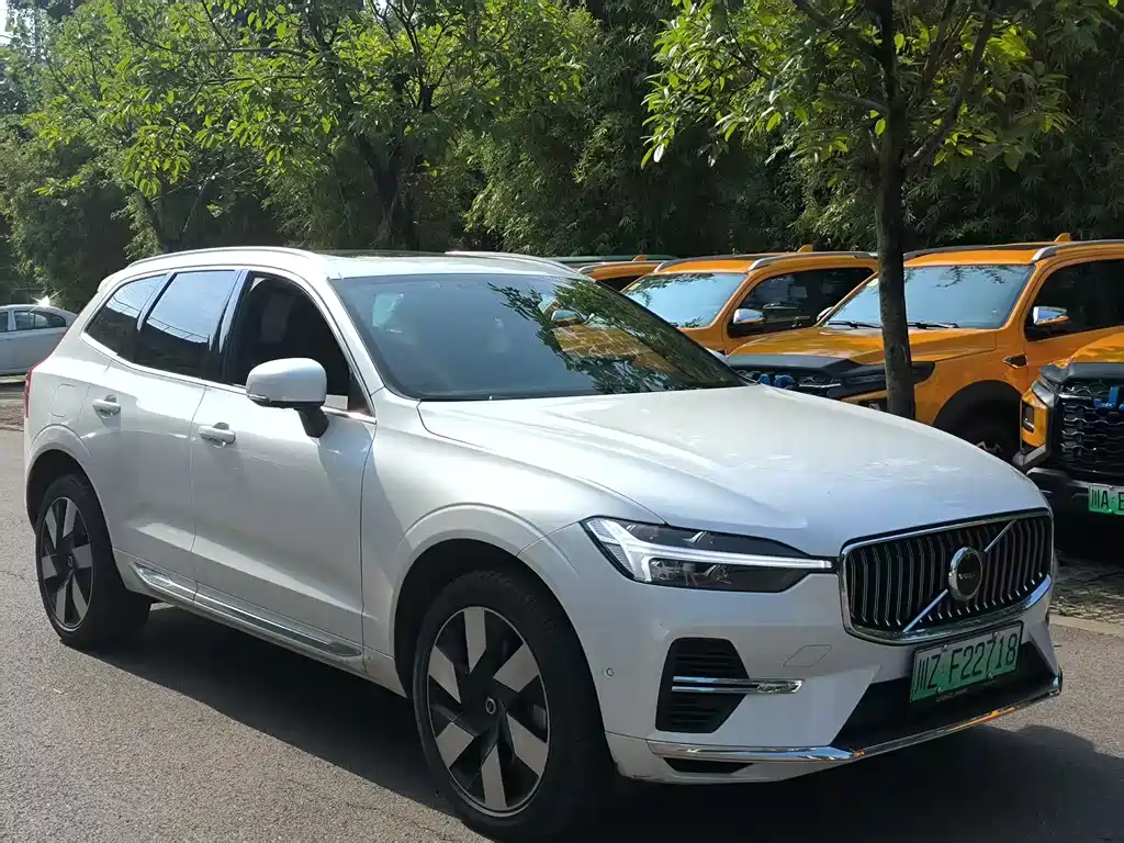 Volvo XC60 PHEV T8 PHEV Long Range 4 WD Smart Vision Luxury