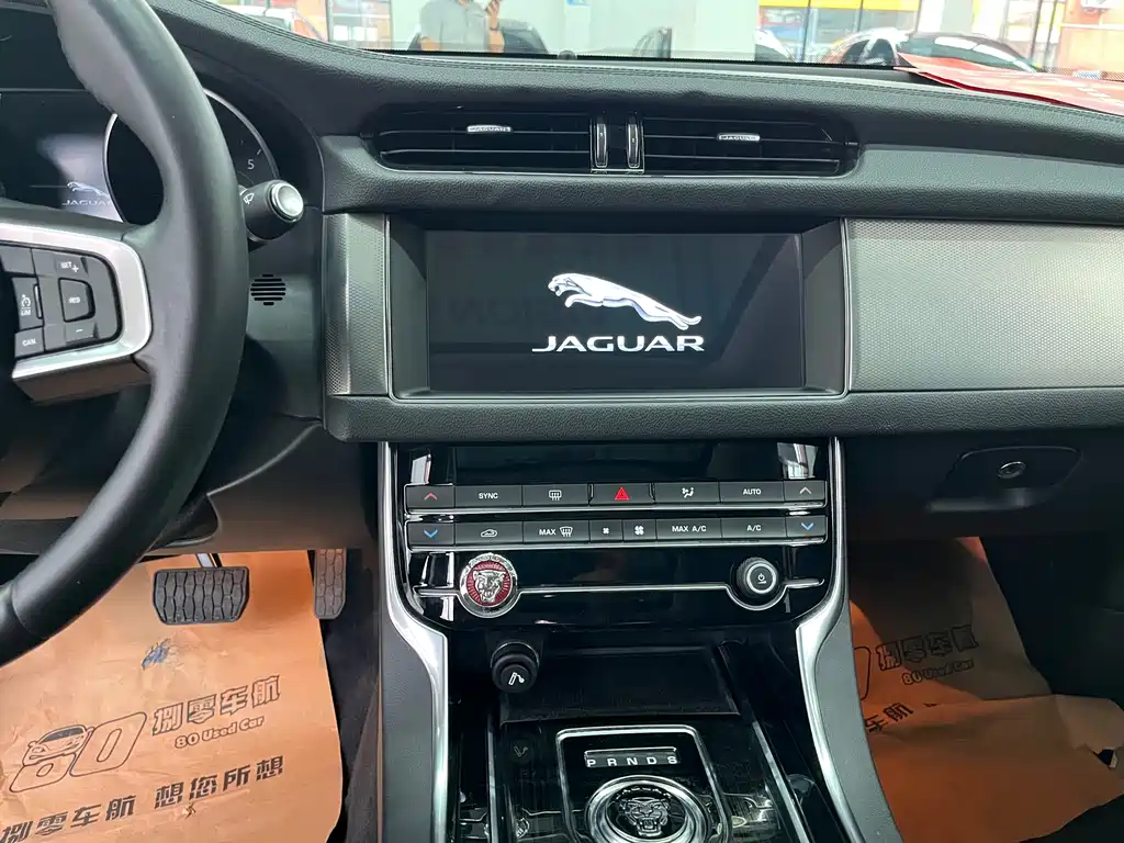 Jaguar XFL XFL 2.0 T 200 PS 2 WD Elegance