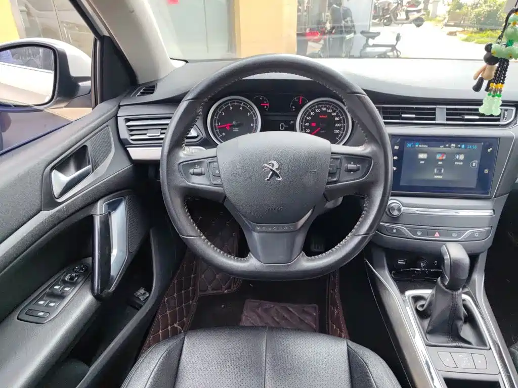 Peugeot 408 1.8 L Auto Luxury