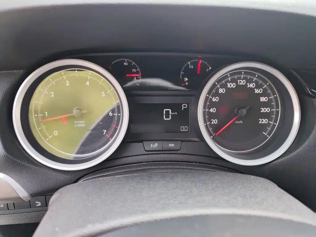 Peugeot 408 1.8 L Auto Luxury