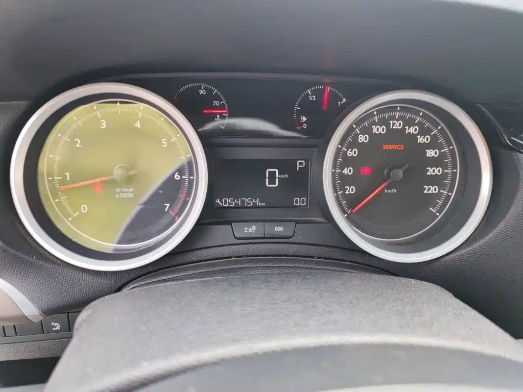 Peugeot 408 1.8 L Auto Luxury