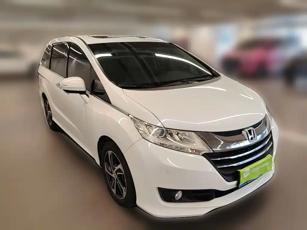 Odyssey 2.4 L Luxury