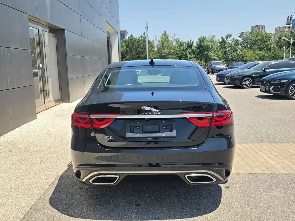 Jaguar XFL 2.0 T P250 2 WD Premium Luxury