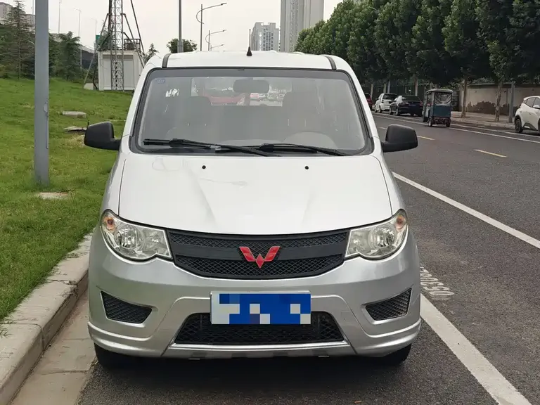 Wuling Hongguang 1.5 L Facelift S Comfort