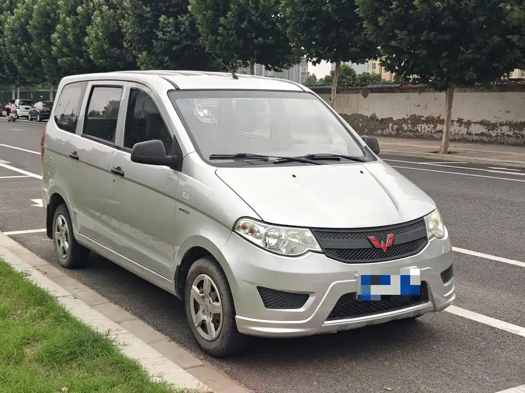 Wuling Hongguang 1.5 L Facelift S Comfort