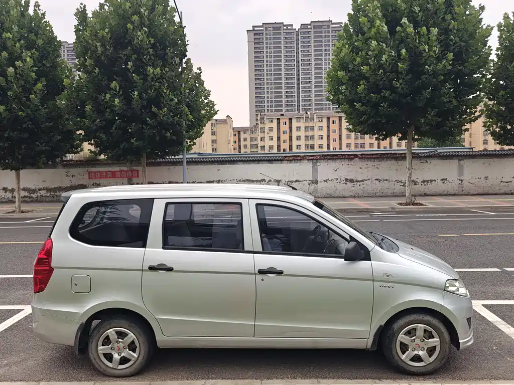 Wuling Hongguang 1.5 L Facelift S Comfort