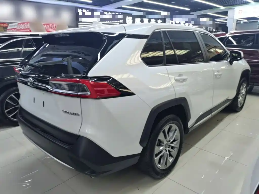 Wildlander 2.0 L CVT 2 WD Luxury PLUS