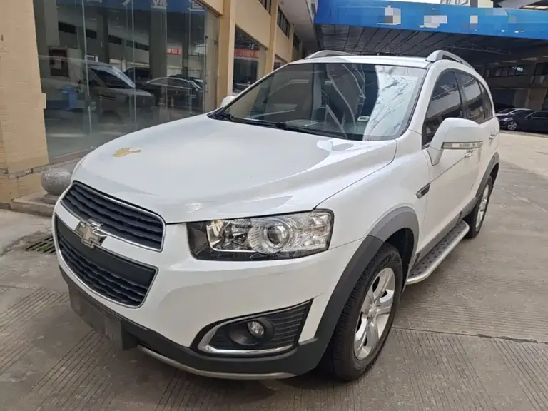 Chevrolet Captiva 2.4 L 2 WD City 7-seat