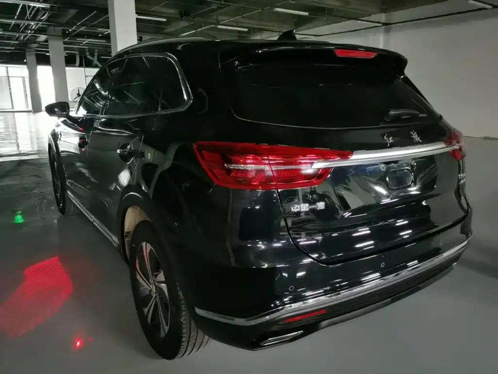 Hongqi HS5 2.0 T Connected Flagship Enjoyment