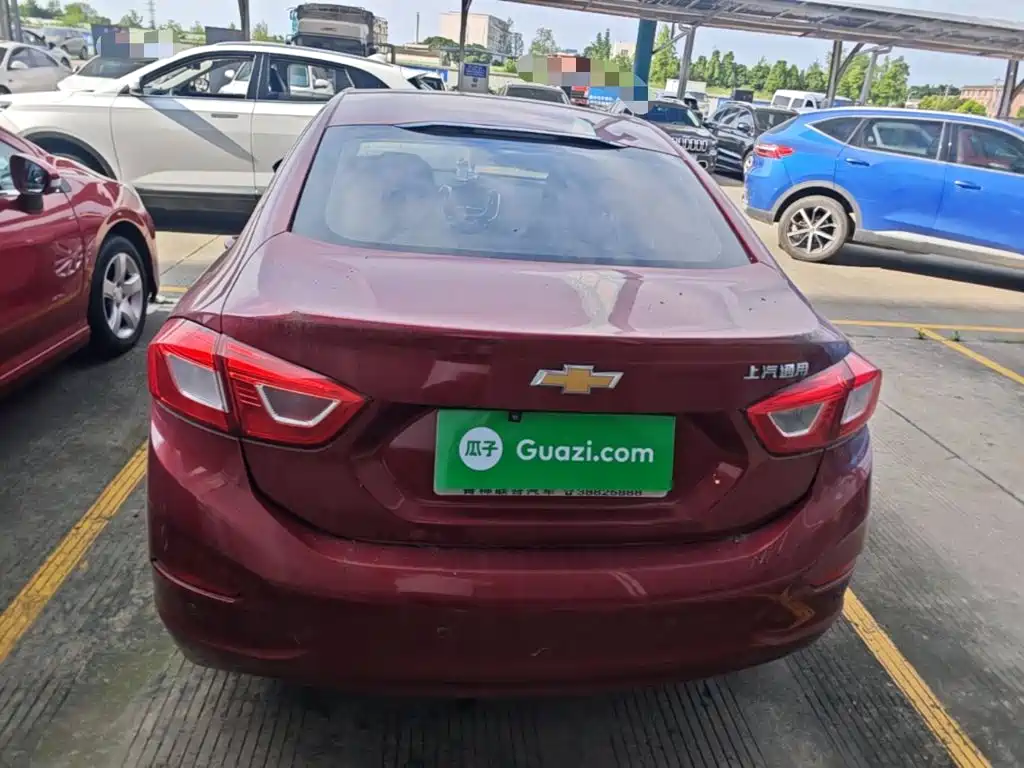 Cruze 320 Auto Pioneer Sunroof